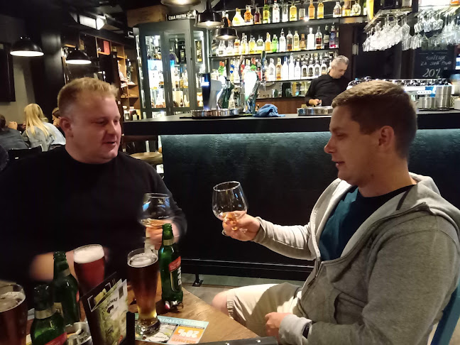 Opinii despre Caffe Bar "Legend Of M" în Poreč - Gastronomija i ugostiteljstvo