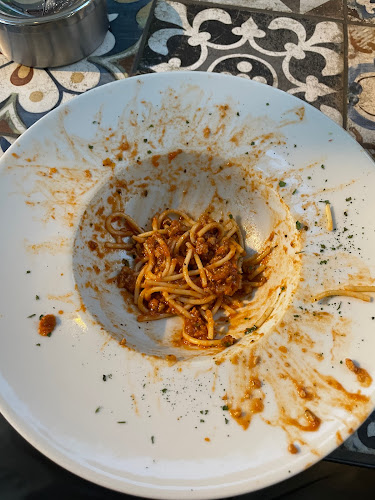 Bistro Adria - Gastronomija i ugostiteljstvo