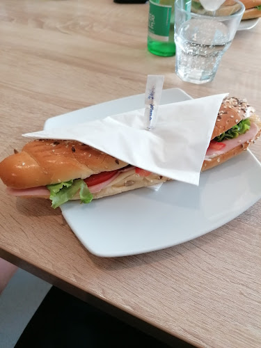 Comentarii opinii despre Biberon Food & Caffe KBC Split