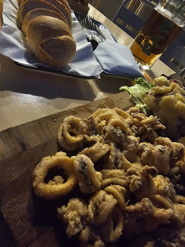 Trg kralja Tomislava 1, 20230, Ston