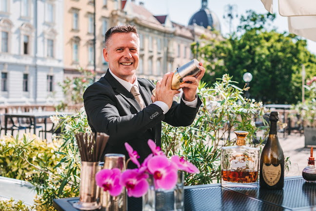 Comentarii opinii despre Esplanade 1925 Lounge & Cocktail Bar