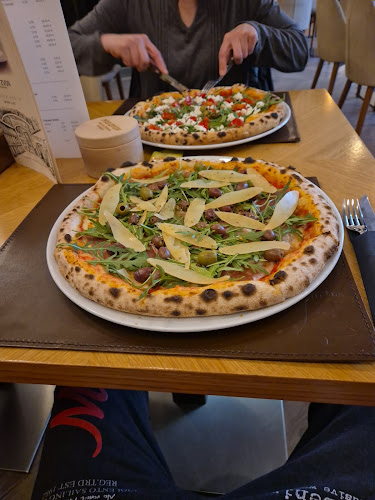 Opinii despre Pod Zvon în Novalja - Gastronomija i ugostiteljstvo