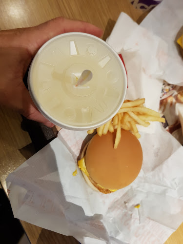 Opinii despre McDonald's Sisak în Sisak - Gastronomija i ugostiteljstvo