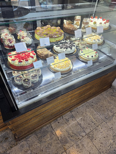 Opinii despre Coffee & Cake 2 - Kavana RELJA în Zadar - Gastronomija i ugostiteljstvo