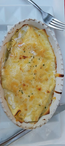 Zmaj Makarska - Gastronomija i ugostiteljstvo