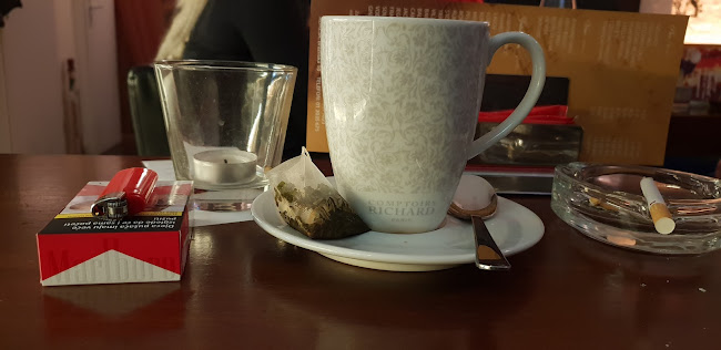 Opinii despre Caffe Bar "Poeta" în Zagreb - Gastronomija i ugostiteljstvo