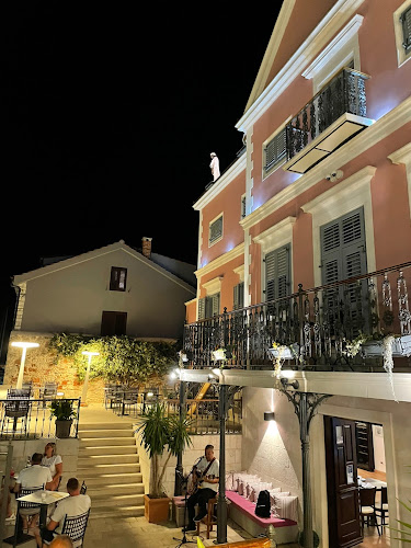 Restoran Apolon - Gastronomija i ugostiteljstvo