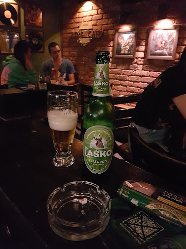 Opinii despre Rock Caffe "Enigma" în Zagreb - Gastronomija i ugostiteljstvo