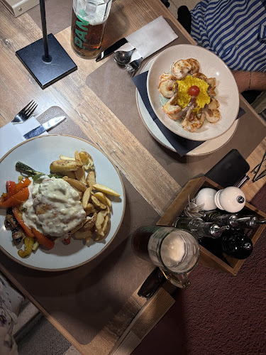 Ul. Mile Gojsalića 1, 21310, Omiš