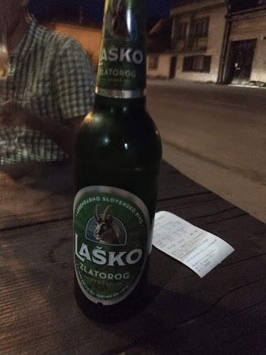 Opinii despre E' Stadio caffe bar în Karlovac - Gastronomija i ugostiteljstvo