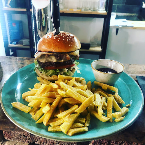 Pluto’s Burger Bar