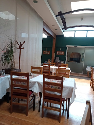 Pod mirnim krovom - Gastronomija i ugostiteljstvo