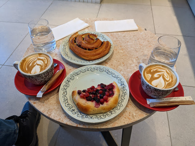 Ul. Ivana Gundulića 6, 21000, Split