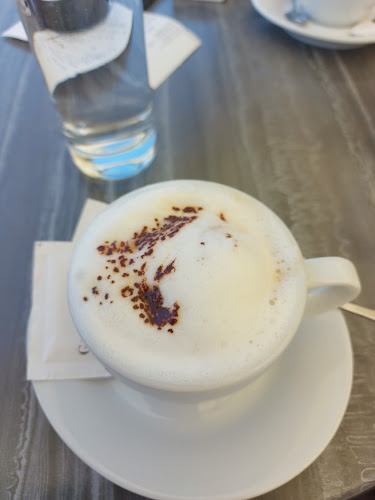 Opinii despre Caffe Bar Delfin în Cavtat - Gastronomija i ugostiteljstvo