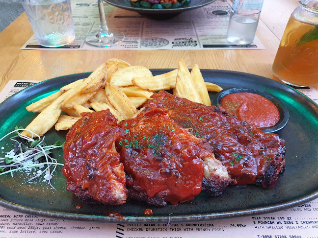 Ul. knezova Šubića Bribirskih 10, 23000, Zadar