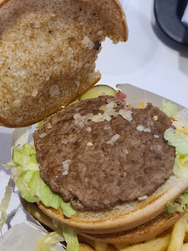 McDonald's Karlovac - Gastronomija i ugostiteljstvo
