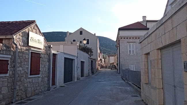 Stara Teza - Gastronomija i ugostiteljstvo