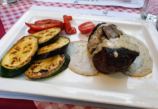 Ul. Sergijevaca 17, 52100, Pula