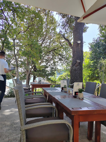 Comentarii opinii despre Taste Bar & Food