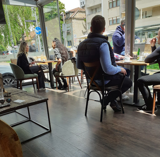 Comentarii opinii despre Sherlock Bar