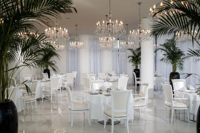Restaurant Chandeliers - Selce