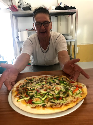 Zalogajnica "Rade" - Gastronomija i ugostiteljstvo