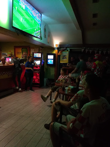 Comentarii opinii despre Larry