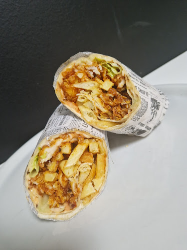 Queen M fast food - pizza - Gastronomija i ugostiteljstvo