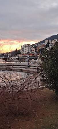 Opinii despre Colosseum Lounge & Beach Bar în Opatija - Gastronomija i ugostiteljstvo