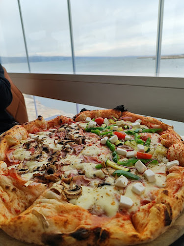 Opinii despre Shooko Beach Bar în Split - Gastronomija i ugostiteljstvo