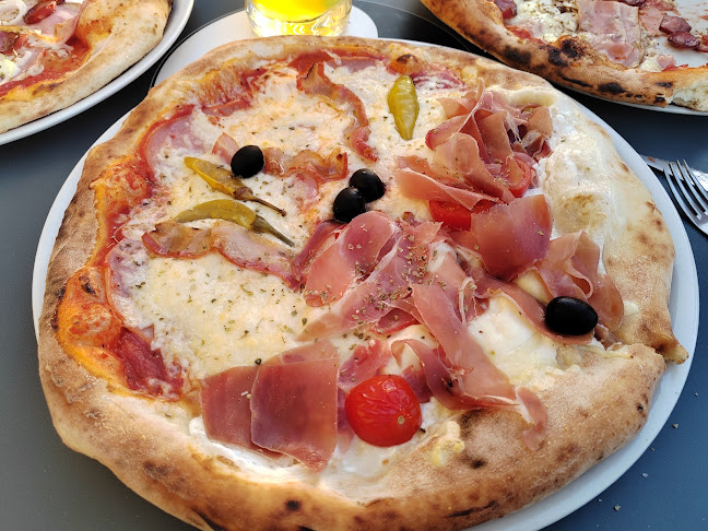 Restoran Črn-Bel - Gastronomija i ugostiteljstvo