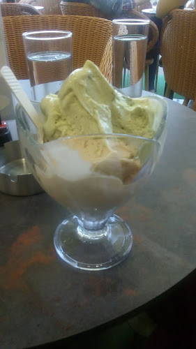 Opinii despre Slastičarnica Aroma(STARA AROMA) since 1923 în Požega - Gastronomija i ugostiteljstvo