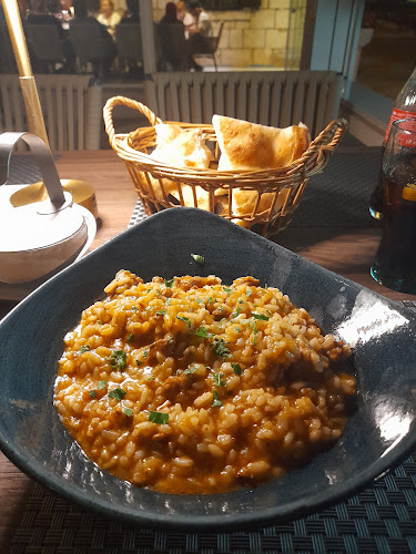 Obala kralja Tomislava 24, 21217, Kaštel Novi