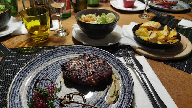 Kaptol 6, 10000, Zagreb