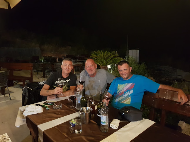 Opinii despre KONOBA MAGIĆ VIS în Vis - Gastronomija i ugostiteljstvo