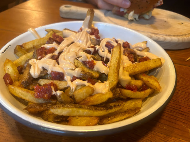 Submarine Burger Frankopanska - Gastronomija i ugostiteljstvo