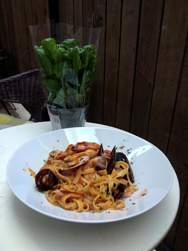 Pizzeria Buoni Amici In Piazza Umag - Gastronomija i ugostiteljstvo