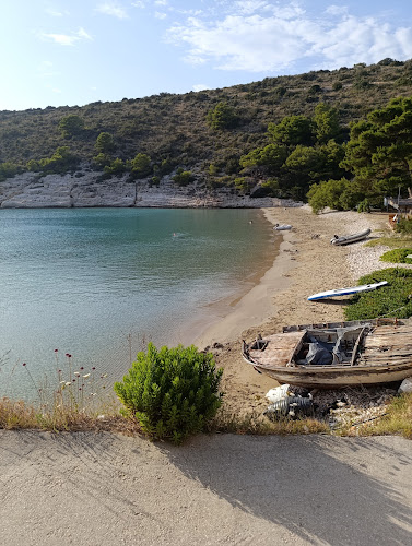 Porat 4, 21485, Biševo