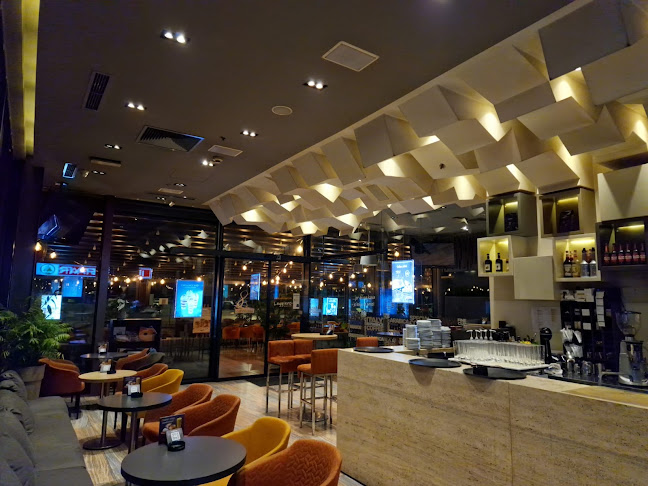 Av. Većeslava Holjevca 62, 10000, Buzin