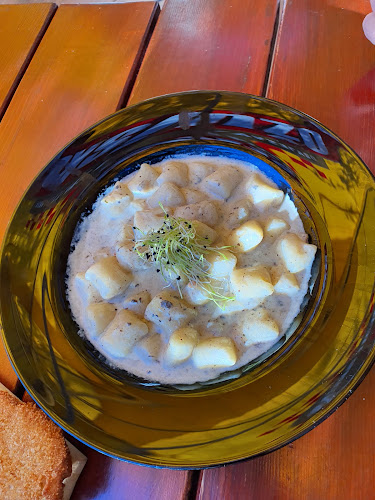 Gostiona Putniku - Gastronomija i ugostiteljstvo