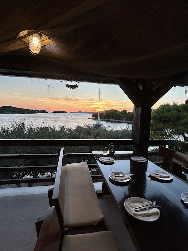 Konoba Duga - Okrug Gornji