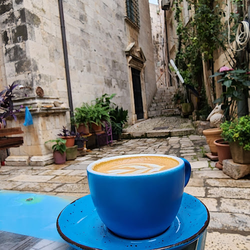 Cogito Coffee Shop / Dubrovnik Old Town