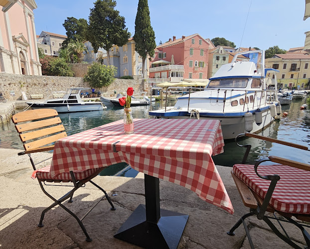 Konoba Mandrac - Gastronomija i ugostiteljstvo