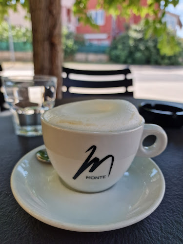 Opinii despre Caffe Bar "Planet" în Rovinj - Gastronomija i ugostiteljstvo