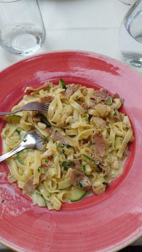 Konoba Varoš - Gastronomija i ugostiteljstvo