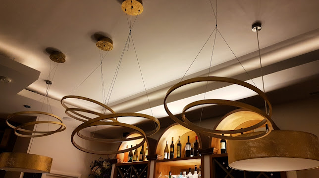 Ul. ban Mladenova 1, 21000, Split