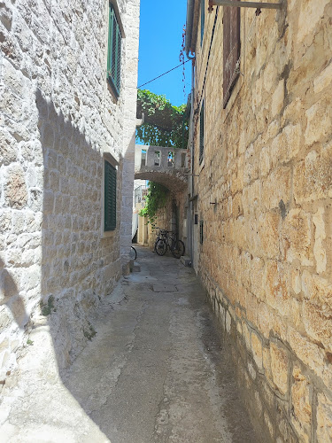 Comentarii opinii despre Hrvatski Dom