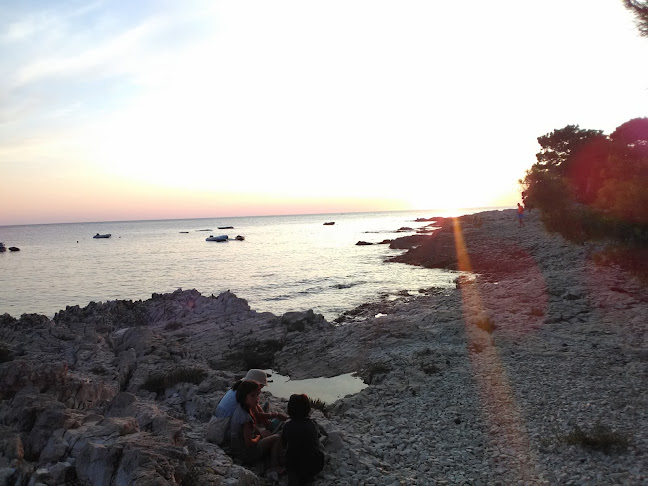 Restoran Momi - Veli Rat