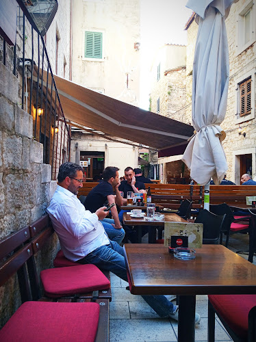 Opinii despre Caffe Bar Kala în Split - Gastronomija i ugostiteljstvo