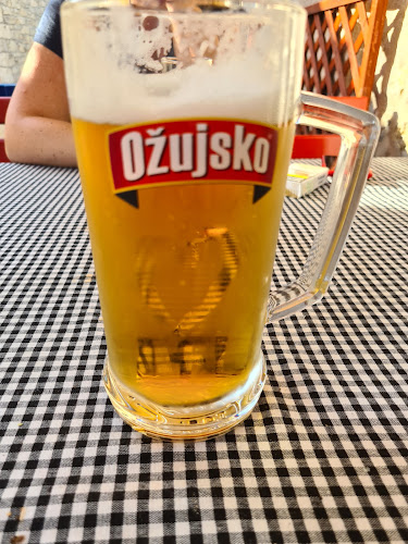 Ul. Svetog Jurja 9, 22202, Primošten